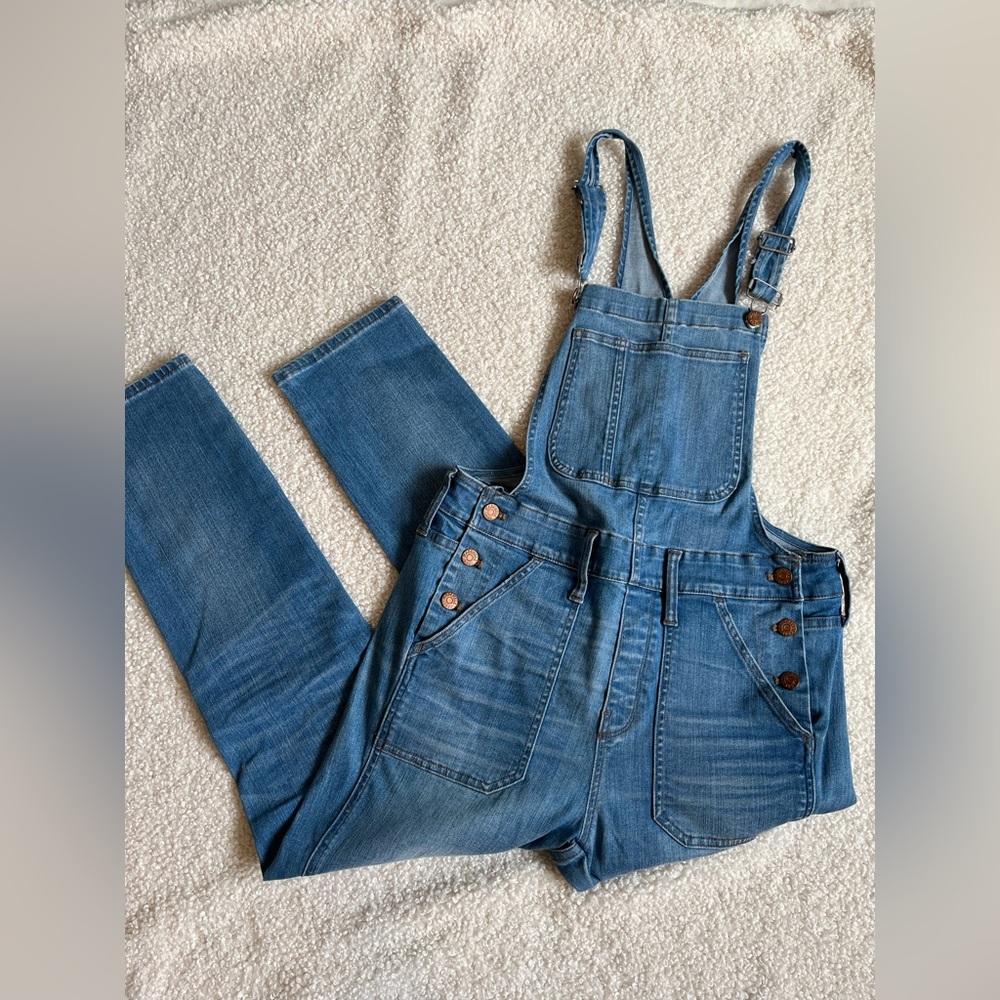 Madewell Skinny Crop Overalls in Hewitt Wash